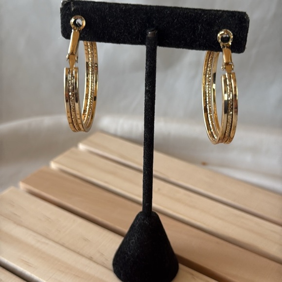 Multi-Band Textured Hoop Earrings Elegant Classic Timeless Gold Tone Hoops - Picture 3 of 14